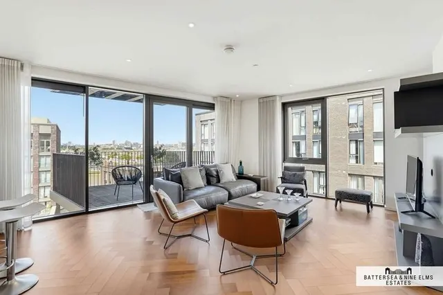 Embassy Gardens, SW11, photo 1
