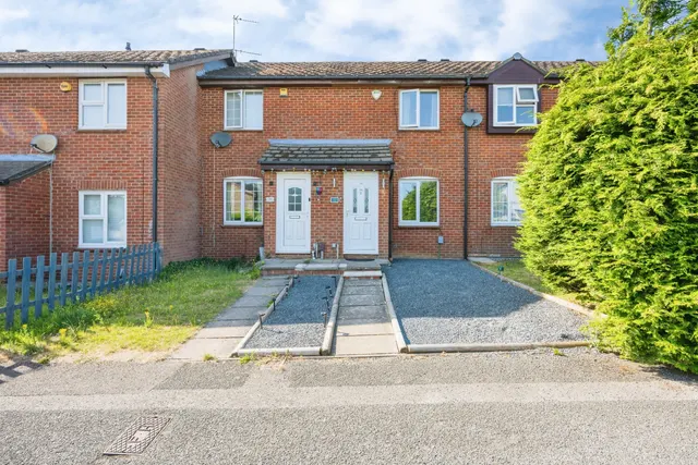 Lowry Drive, Dunstable, LU5, photo 1