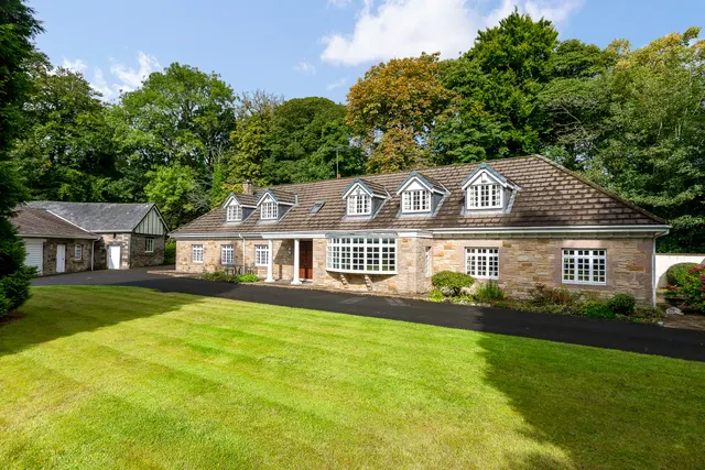 New Road, Haigh, photo 1