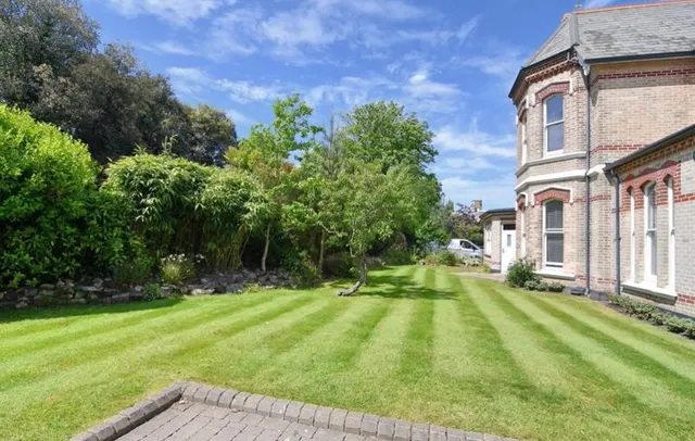 Photo 3 — 41 Cavendish Road Dean Park, Bournemouth BH1 1QZ