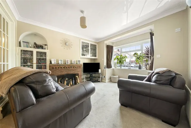 Photo 2 — Molesey Park Avenue, West Molesey, Surrey, KT8