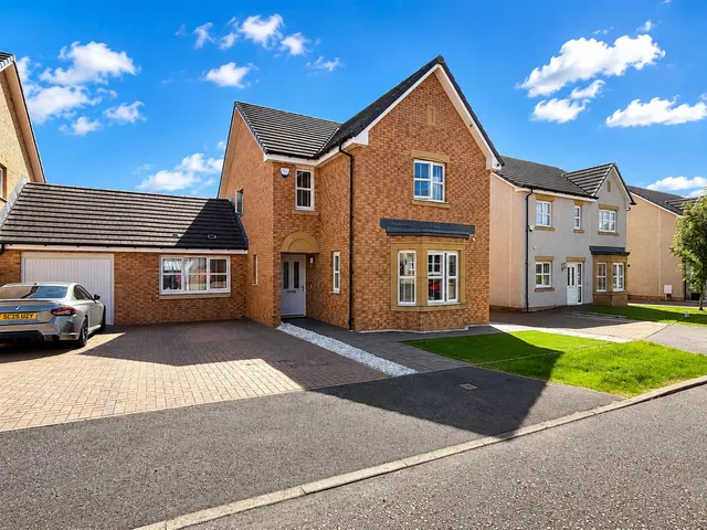 Rosehall Crescent, Uddingston, Glasgow, G71 7FQ, photo 1