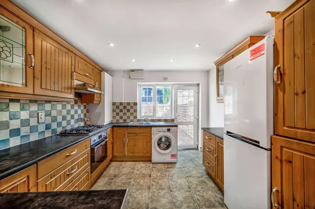 Photo 3 — Windmill Road, Hampton Hill, Hampton, TW12 1RH