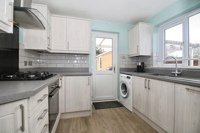 Photo 2 — Andrew Close, Stoke Golding, Leicestershire, CV13