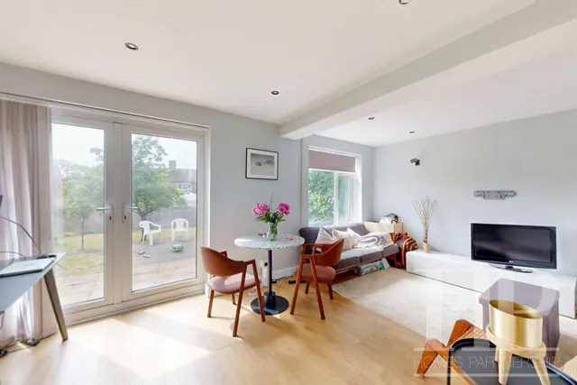 Eridge Close, Crawley, RH10, photo 2