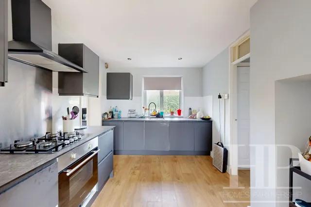 Eridge Close, Crawley, RH10, photo 3