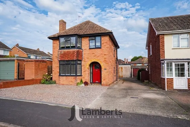 1 Teal Road, Studley, photo 1