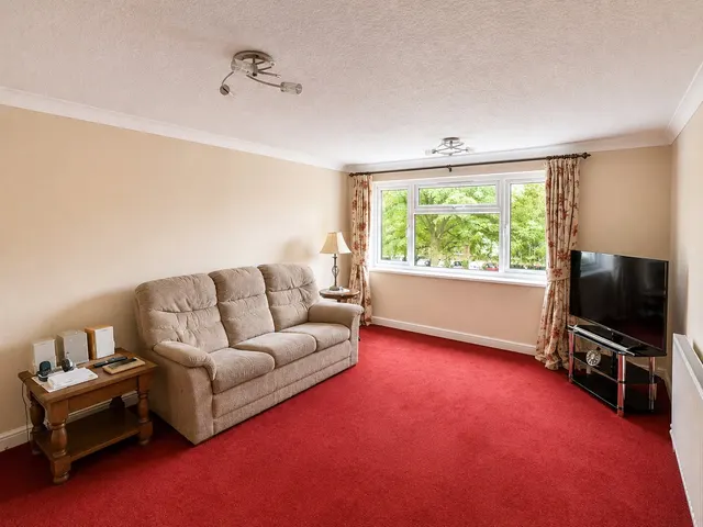 New Penkridge Road, Cannock, WS11, photo 2