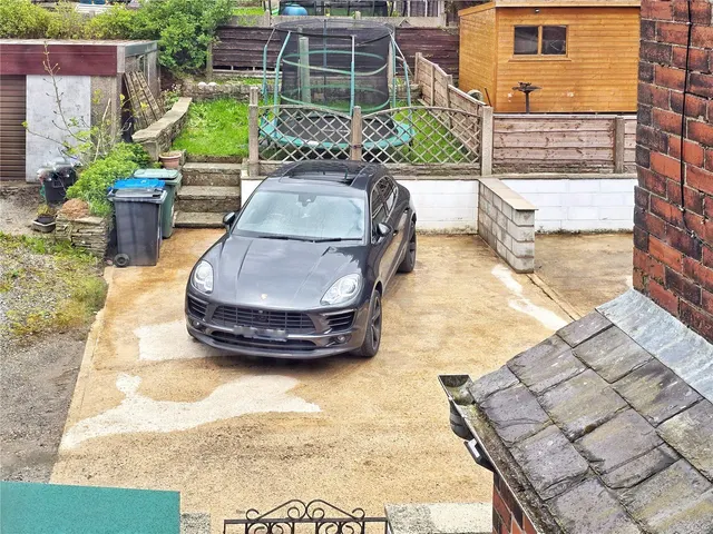Rochdale Road, Bacup, OL13, photo 2
