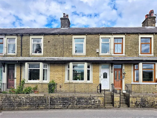 Rochdale Road, Bacup, OL13, photo 1