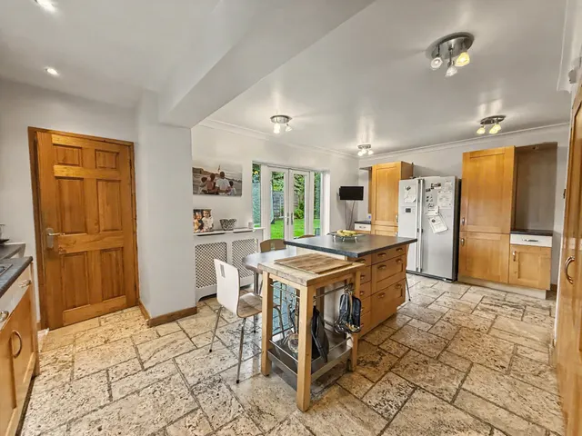 Oakdale Close, Whitefield, M45, photo 3