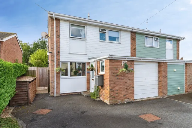 Holden Road, Lackford, Bury St. Edmunds, photo 1
