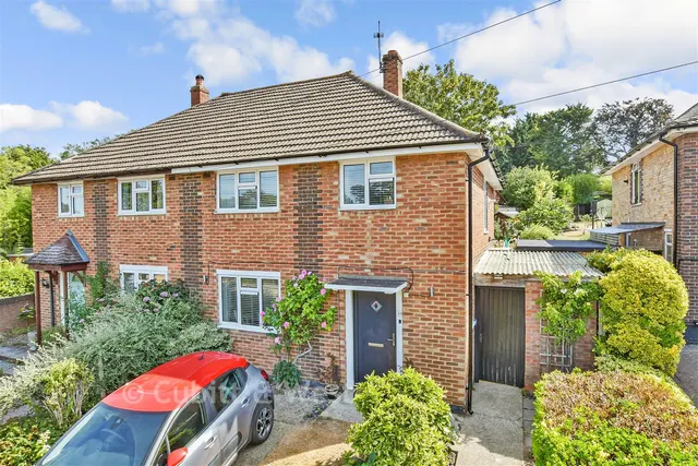 Oveton Way, Bookham, KT23, photo 1