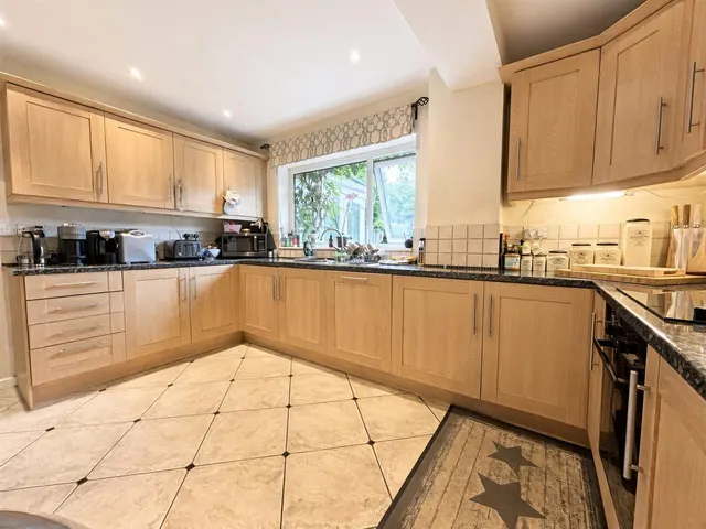 Osprey Drive, Wilmslow, SK9, photo 3