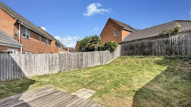 Photo 2 — Brabant Way, Westbury