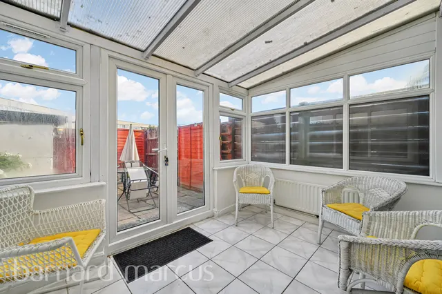 Gale Close, Mitcham, CR4, photo 2