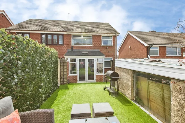 Derwent Close, Castle Gresley, DE11, photo 1