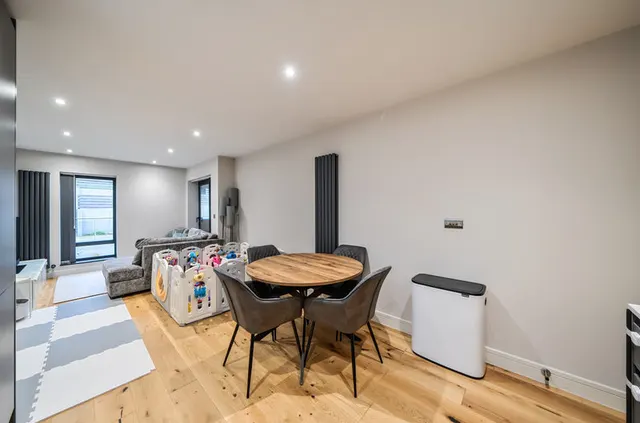 Photo 3 — Haydn Avenue, Purley CR8 4AG
