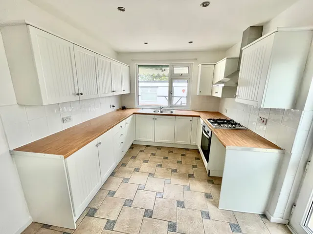 Pencoedtre Road, Barry, CF63, photo 2