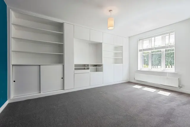 Photo 2 — Arnold Rise, Biggleswade, Bedfordshire, SG18