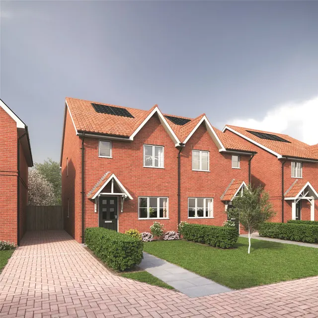Pine Grove, Trimley St. Mary, IP11, photo 1