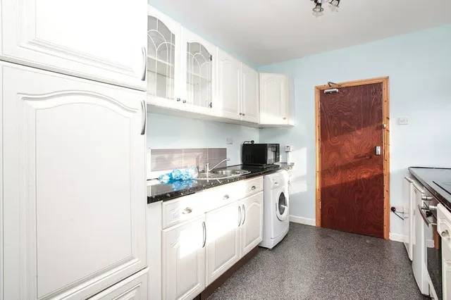 Photo 3 — Regent Court, Hinckley, Leicestershire, LE10