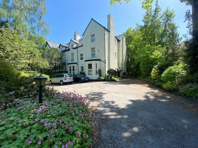 Woodville Road, Altrincham, WA14, photo 1