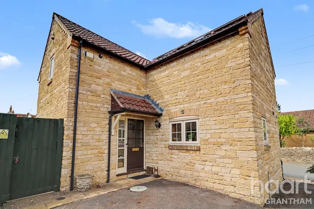 High Street, South Witham, NG33, photo 2