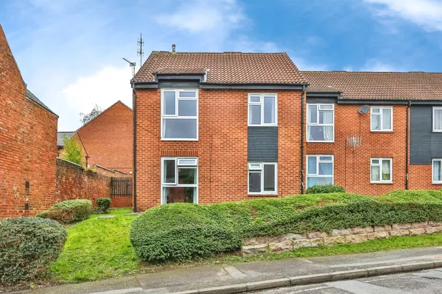 Blackburn Place, Ilkeston, DE7, photo 1