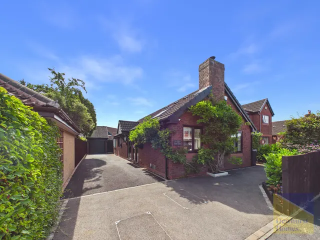 The Oaks, Walton-le-Dale, Preston, Lancashire, PR5 4LT, photo 1