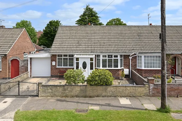Almsford Road, Acomb, YO26, photo 1