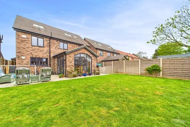 Coxes Meadow, Ulceby, DN39, photo 2