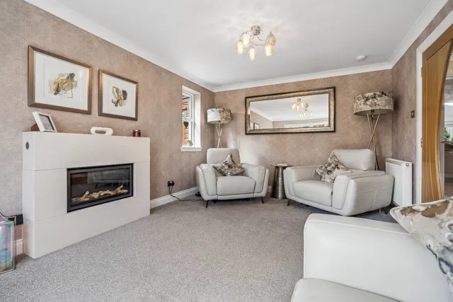Lindsay Brae, Dunblane, FK15, photo 2