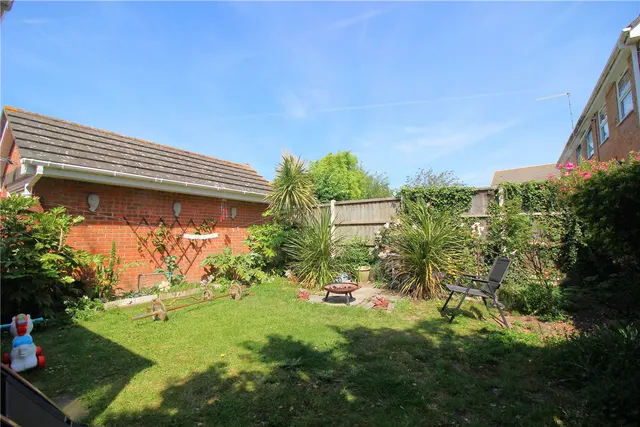 Photo 3 — Alexandra Road, Great Wakering, Southend-on-Sea, SS3