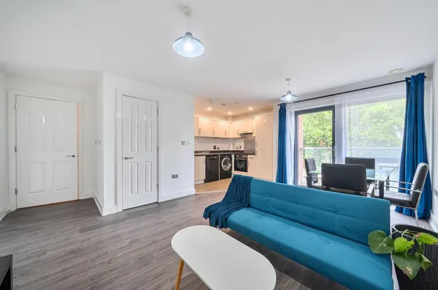Photo 2 — Meadowcroft Mews, George Lane, London, SE6 4AP