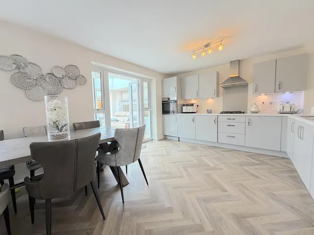 Dawes Way, Hednesford, WS12, photo 3