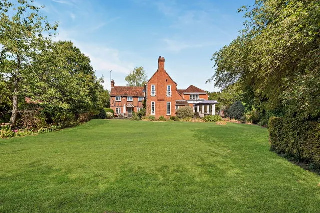 East Woodhay, Newbury, RG20 0NT, photo 1