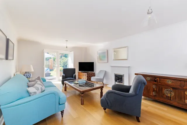 Photo 2 — Waterford Gardens, Littlehampton, BN17