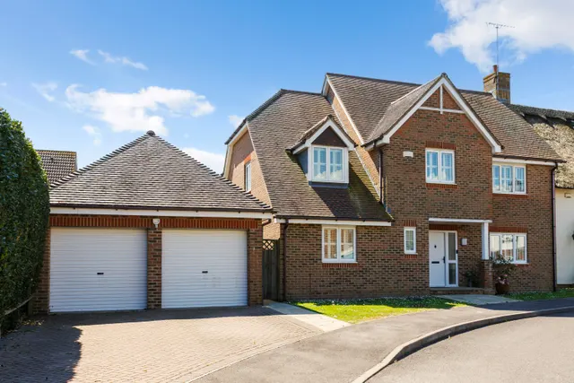Waterford Gardens, Littlehampton, BN17, photo 1