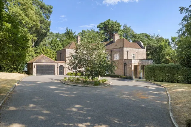 Callow Hill, Virginia Water, Surrey, GU25, photo 1