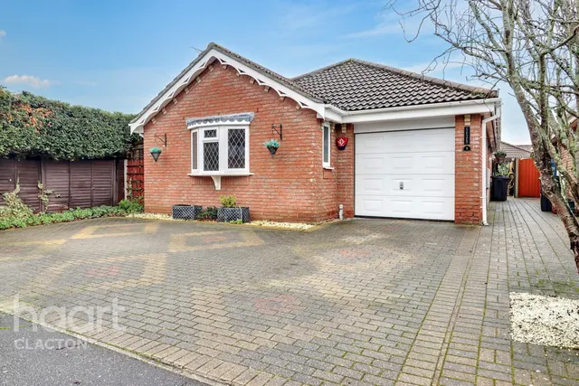 James Road, Clacton-On-Sea, CO15, photo 1