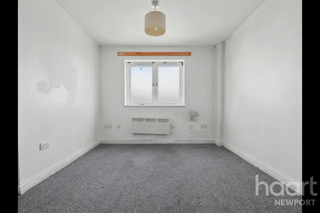 Commercial Road, Newport, NP20, photo 2