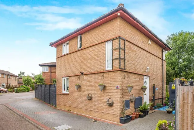 Silicon Court, Shenley Lodge, Milton Keynes, Buckinghamshire, MK5 7DJ, photo 1