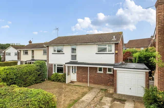 Pulborough, RH20 2JL, photo 1