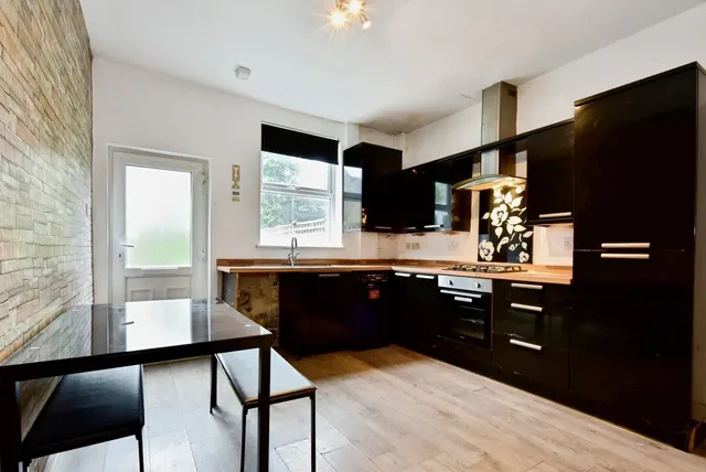 Medlock Road, Sheffield, S13, photo 2