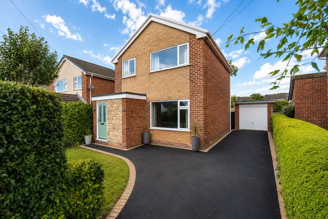 Wylfa Avenue, Mynydd Isa, Mold, CH7 6YH, photo 1