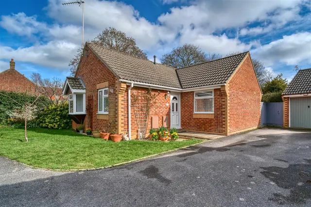 Dashwood Close, Sturminster Newton, photo 1