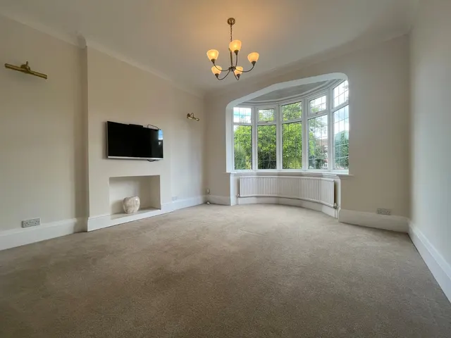 Warwick Road, Solihull, B91, photo 2