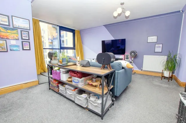 Photo 3 — 85 Canute Road, Ocean Village, Southampton, Hampshire, SO14 3FY