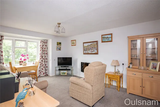 Photo 2 — The Strand, Bromsgrove, Worcestershire, B61 8AB